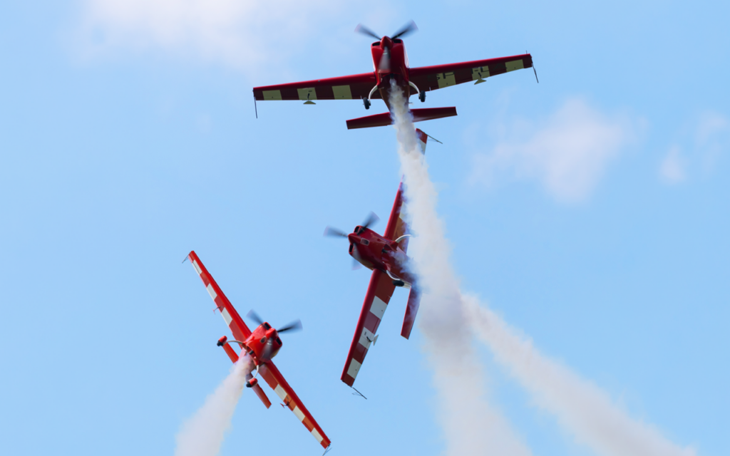 Grupa Akrobacyjna FIREBIRDS fot. Mateusz Jakubowski