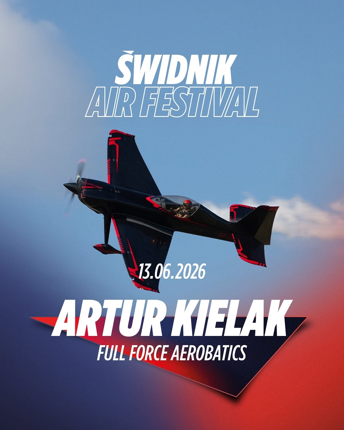 Artur Kielak - FULL FORCE Aerobatics. fot. Mateusz Jakubowski